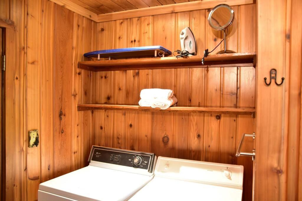 Quiet And Comfy 3Bed/2Bath - Chalet With Hot Tub. Cedar Exterior photo